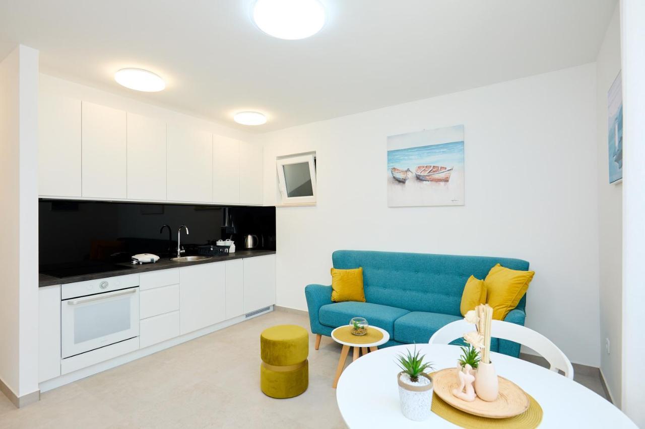 Green Lantern Apartments Okuklje ภายนอก รูปภาพ