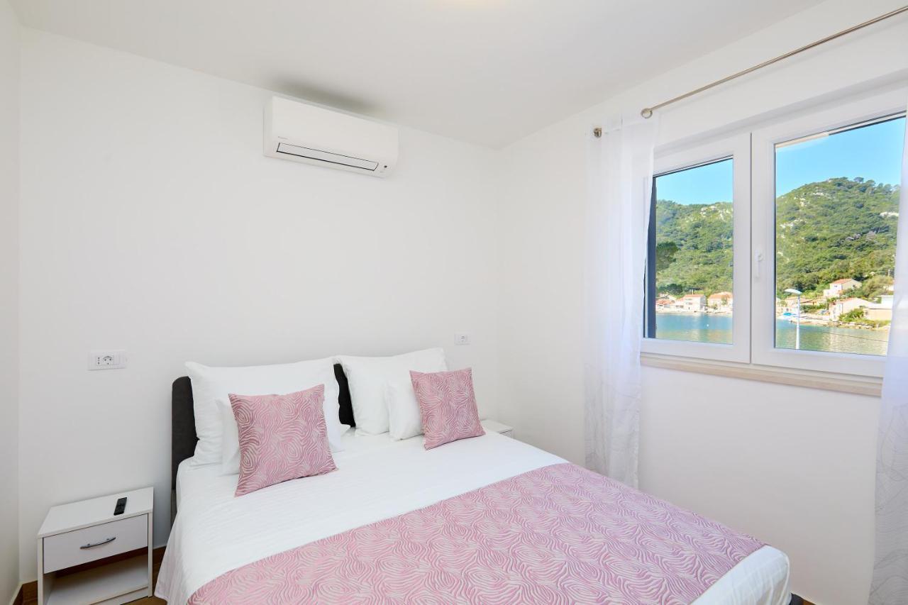 Green Lantern Apartments Okuklje ภายนอก รูปภาพ