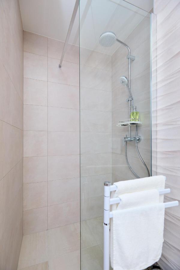 Green Lantern Apartments Okuklje ภายนอก รูปภาพ