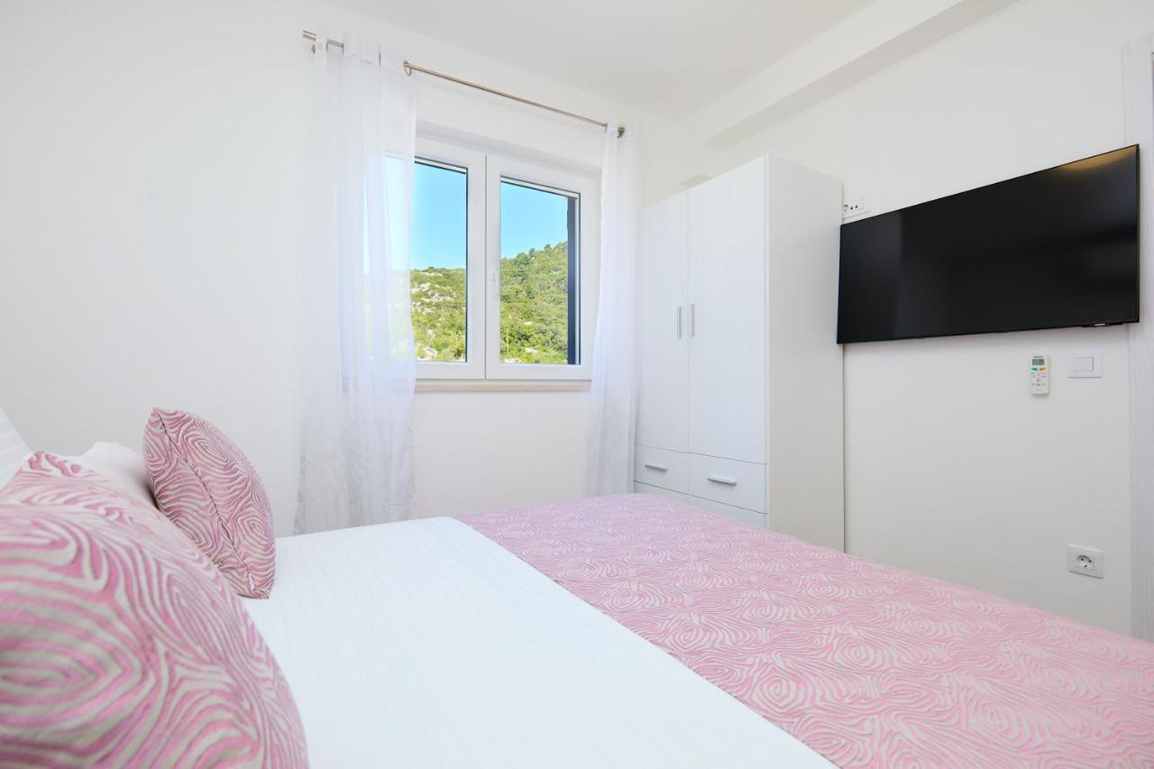 Green Lantern Apartments Okuklje ภายนอก รูปภาพ