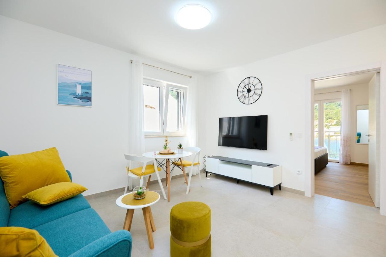 Green Lantern Apartments Okuklje ภายนอก รูปภาพ
