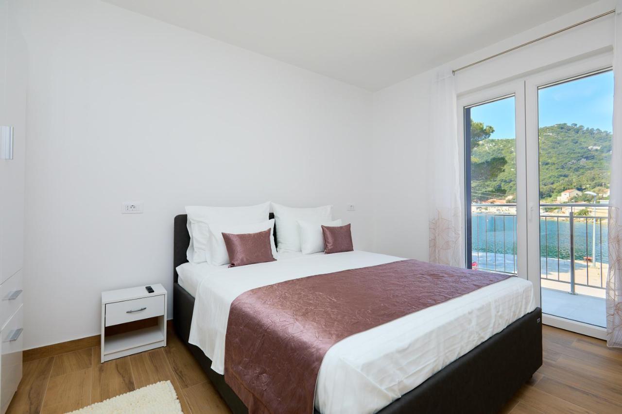 Green Lantern Apartments Okuklje ภายนอก รูปภาพ